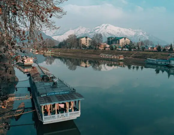 Golden Triangle & Kashmir Paradise Tour - India