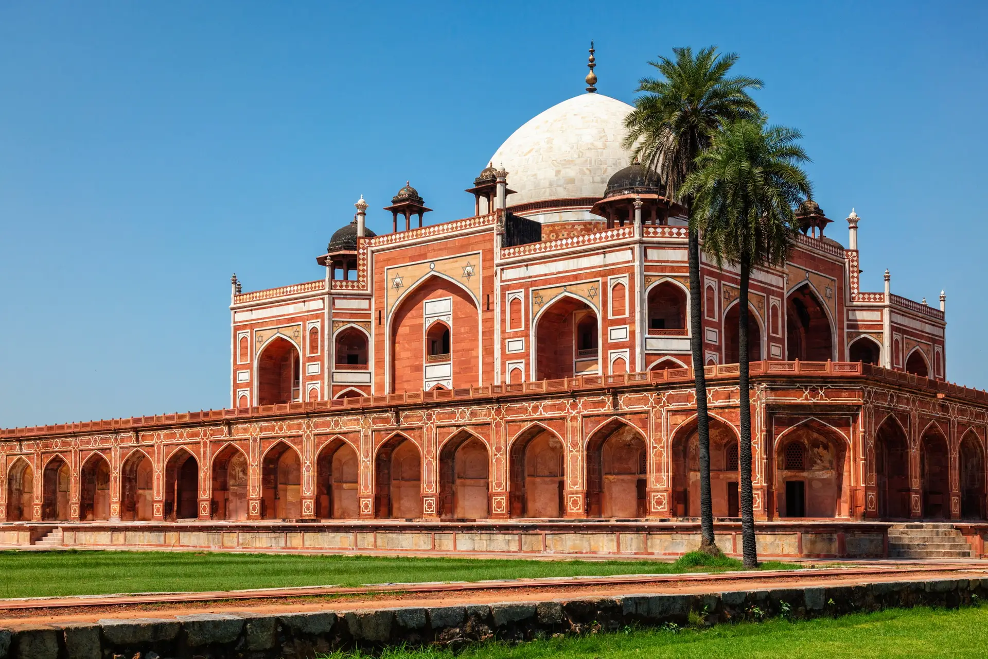 Majestic Heritage & Sacred Pilgrimage: North India Tour - India