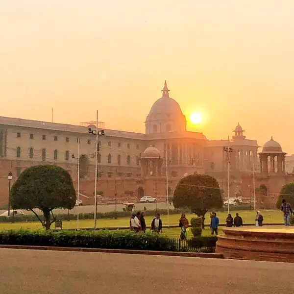 The beautiful architecture of New Delhi at sunset!