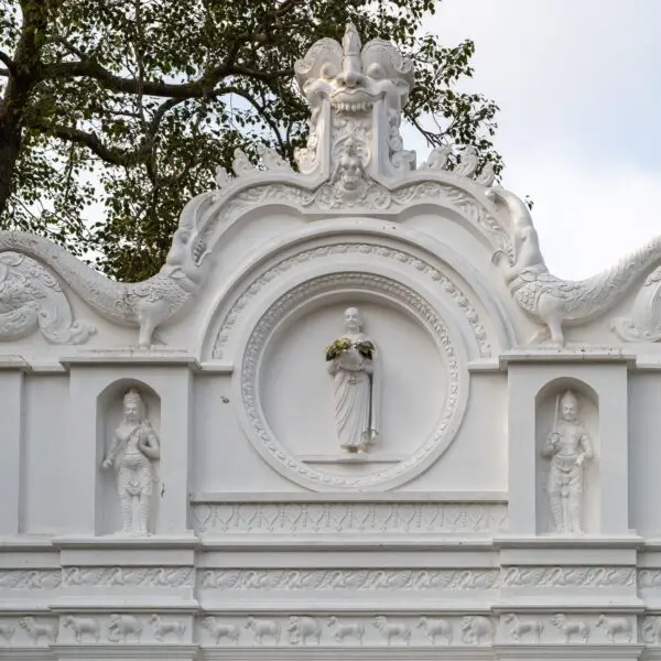 Theri Sangamitta traveling with the right south branch of the Bodhi-Tree from Gaya in a golden vase.
